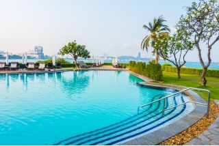 One Suites Swimming-Pool